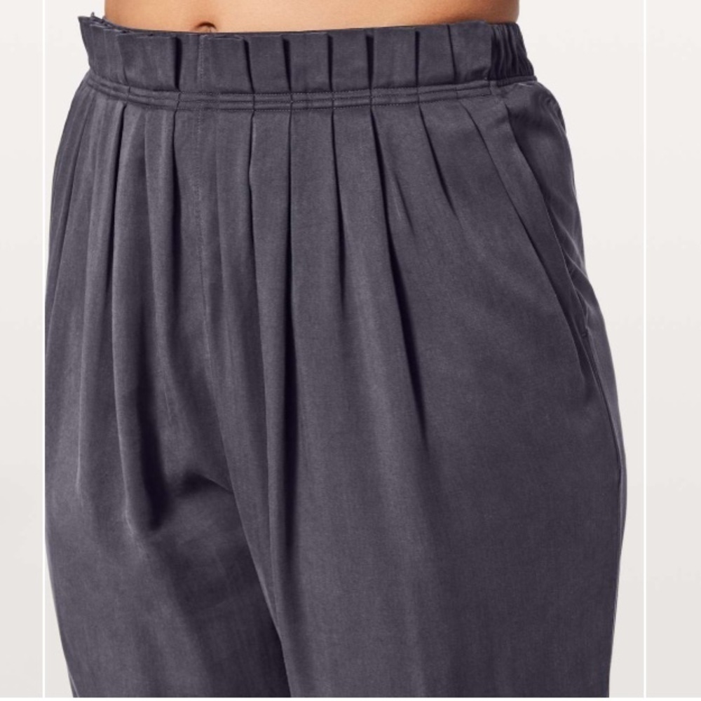 Lululemon Can You Feel The Pleat Pant *25" - Picture 2 of 11